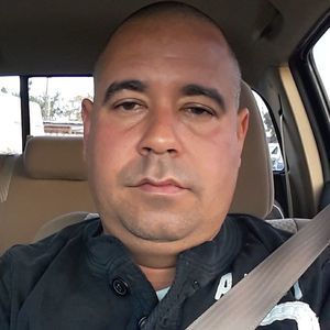 Meet your Posher, Reniel